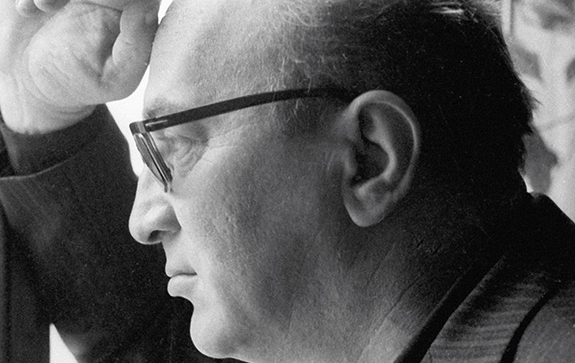 «Душа моя бродит в потемках…»