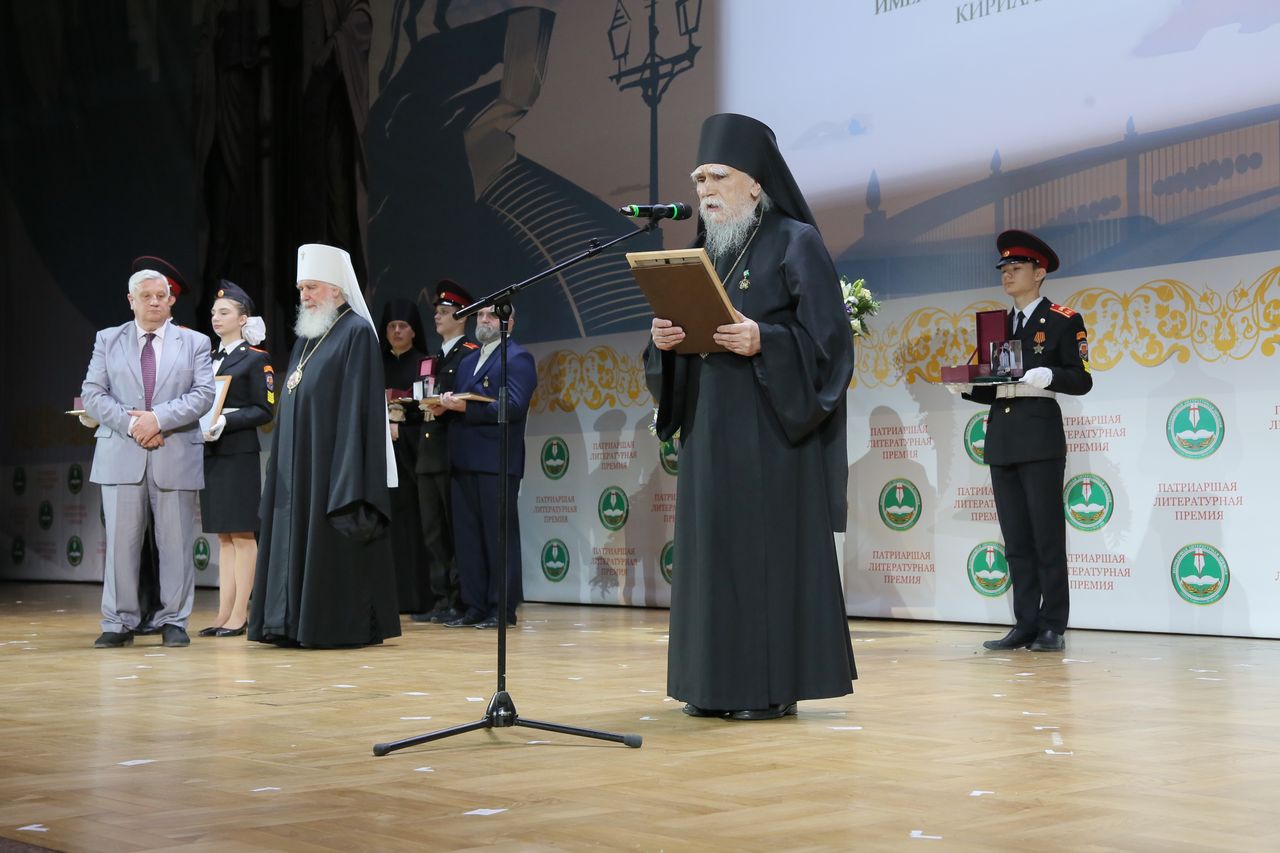 «Жаждущему знать правду Господь Сам покажет, что и когда надо читать»