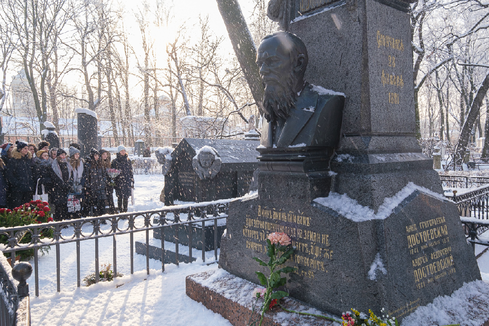Память Федора Достоевского почтили в Санкт-Петербурге