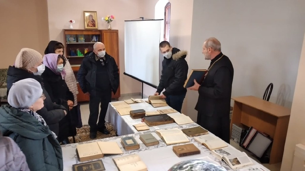 Передвижная выставка старинных книг посетит все храмы одного из кубанских благочиний