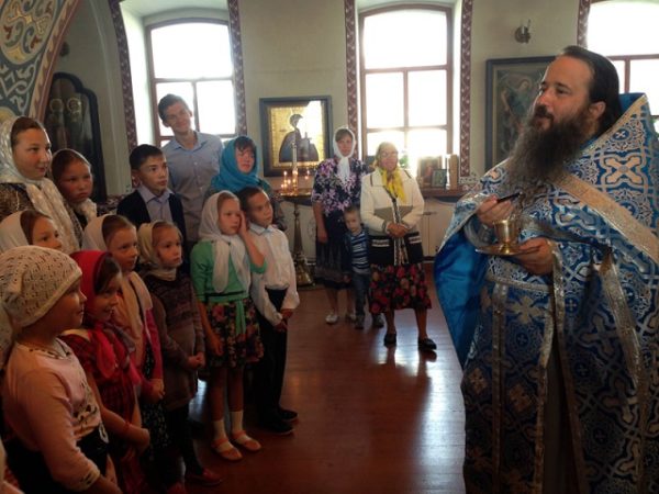 Юным читателям чувашских библиотек провели экскурсии по местным храмам