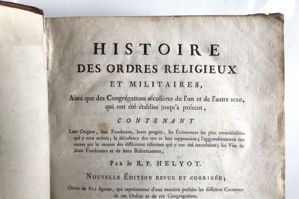 Святейший Патриарх Кирилл передал библиотеке МДА французскую книгу 1792 года