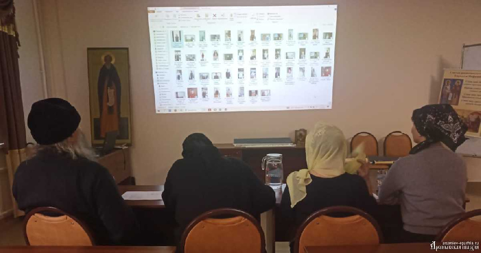 В Арсеньевской епархии продолжается поэтический конкурс «Лира добра»