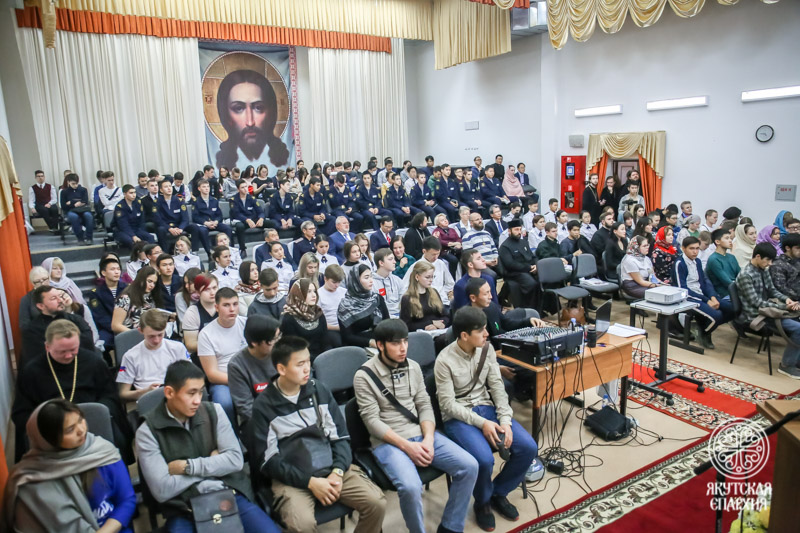 В Якутской духовной семинарии состоялась презентация книг митрополита Волоколамского Илариона