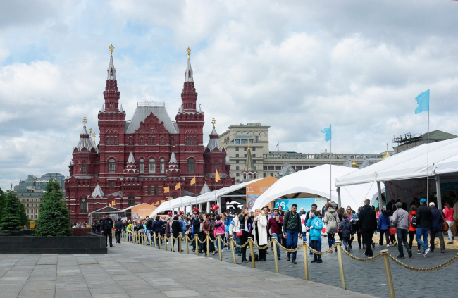 Что покупали на книжном фестивале «Красная площадь»