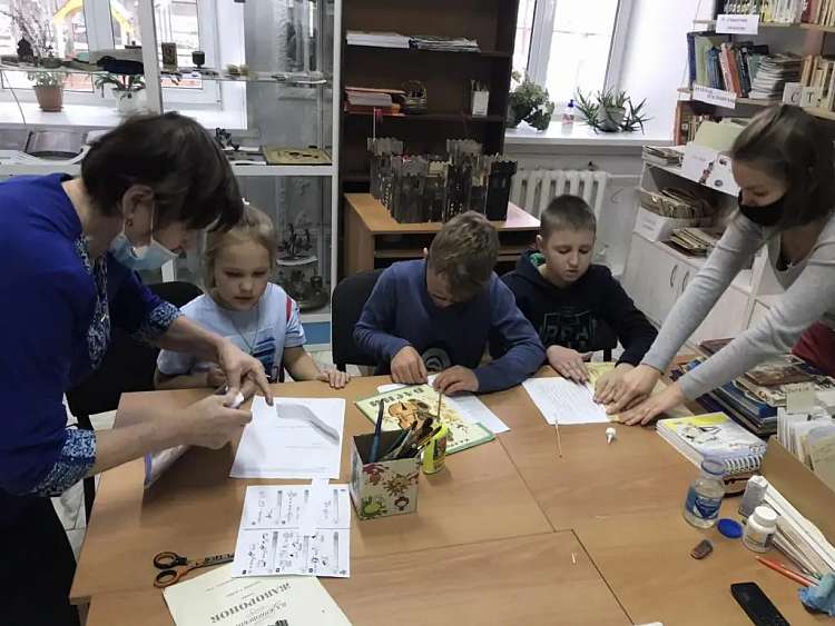 В Ачинской православной гимназии отпраздновали международный день школьных библиотек
