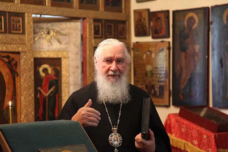 Сотрудники Издательского совета поздравили митрополита Климента с днем тезоименитства