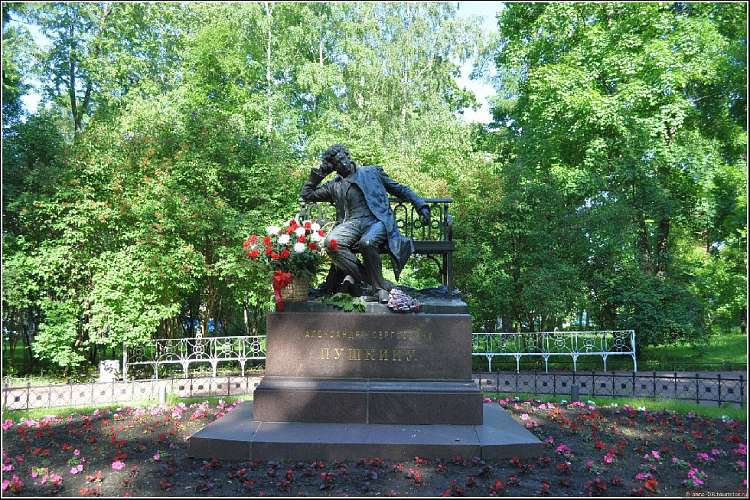 Пушкинский дом намерен отреставрировать редкие памятники к 225-летию со дня рождения поэта