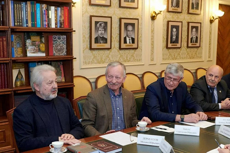 Любимовой предложили создать Координационный комитет по литературе
