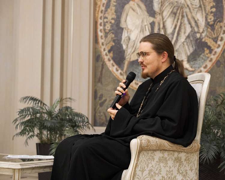 Проект «Говорим». Иеромонах Платон (Кудласевич) - об истории открытия редакции издательства Сретенского монастыря 