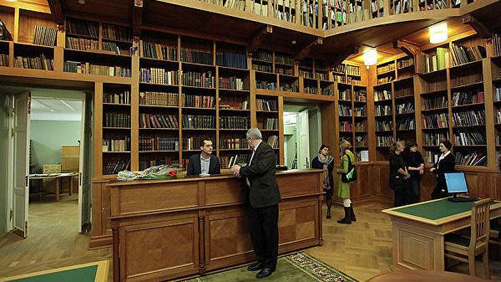 Российская национальная библиотека оцифрует около 4 тысяч особо ценных документов