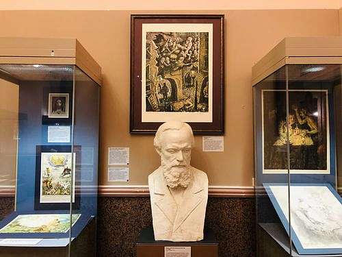 Выставка «Евангельские образы в творчестве Ф.М. Достоевского» открылась в Петербурге