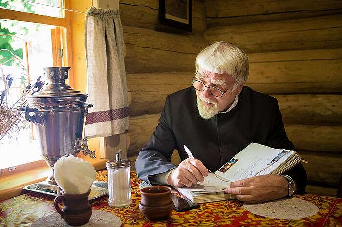 В Пскове на форуме «Русский Запад» представили аудиоспектакль о Валентине Курбатове