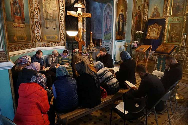 Ежедневные чтения по программе «Библия за 100 дней» проходят в храме Ростова-на-Дону